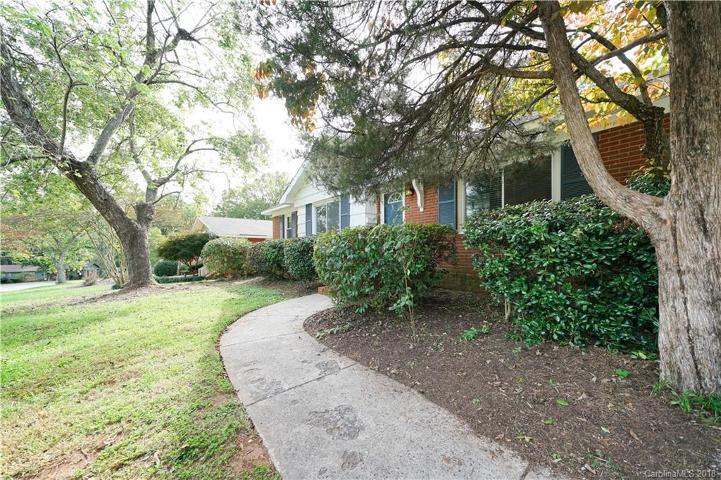 6444 Montpelier Road Charlotte, NC 28210 - Photo 2 of 27