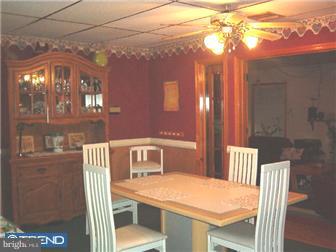58 Idolstone Road Levittown, PA 19057 - Photo 2 of 11 Dining Room