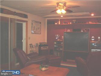 58 Idolstone Road Levittown, PA 19057 - Photo 5 of 11 Family Room