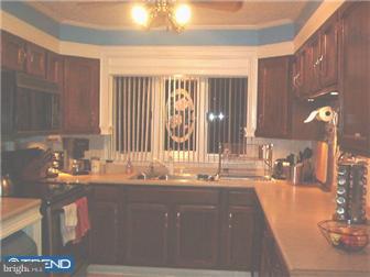 58 Idolstone Road Levittown, PA 19057 - Photo 7 of 11 Kitchen