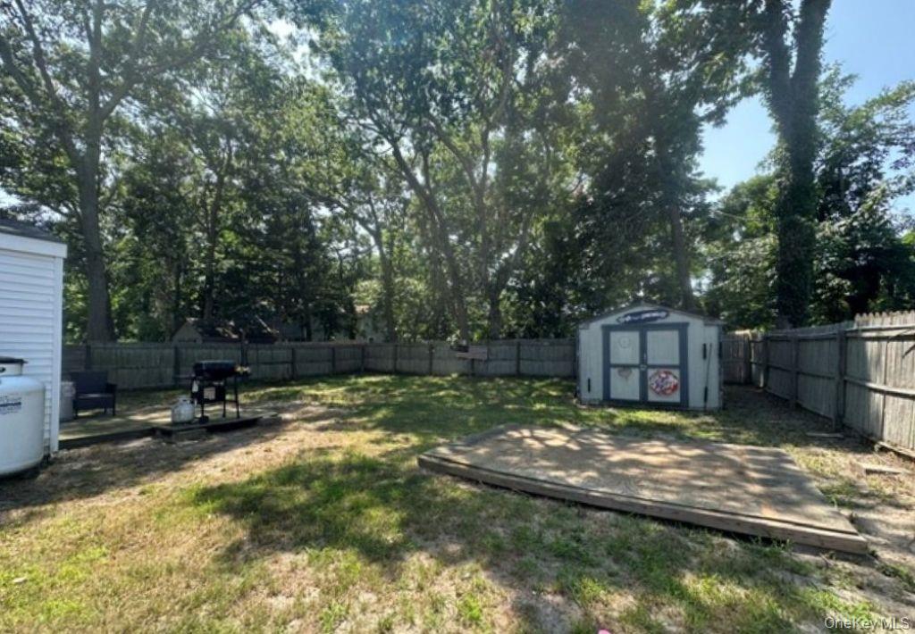 14 Coolidge Road Hampton Bays, NY 11946 - Photo 12 of 13 Gallery Image 12