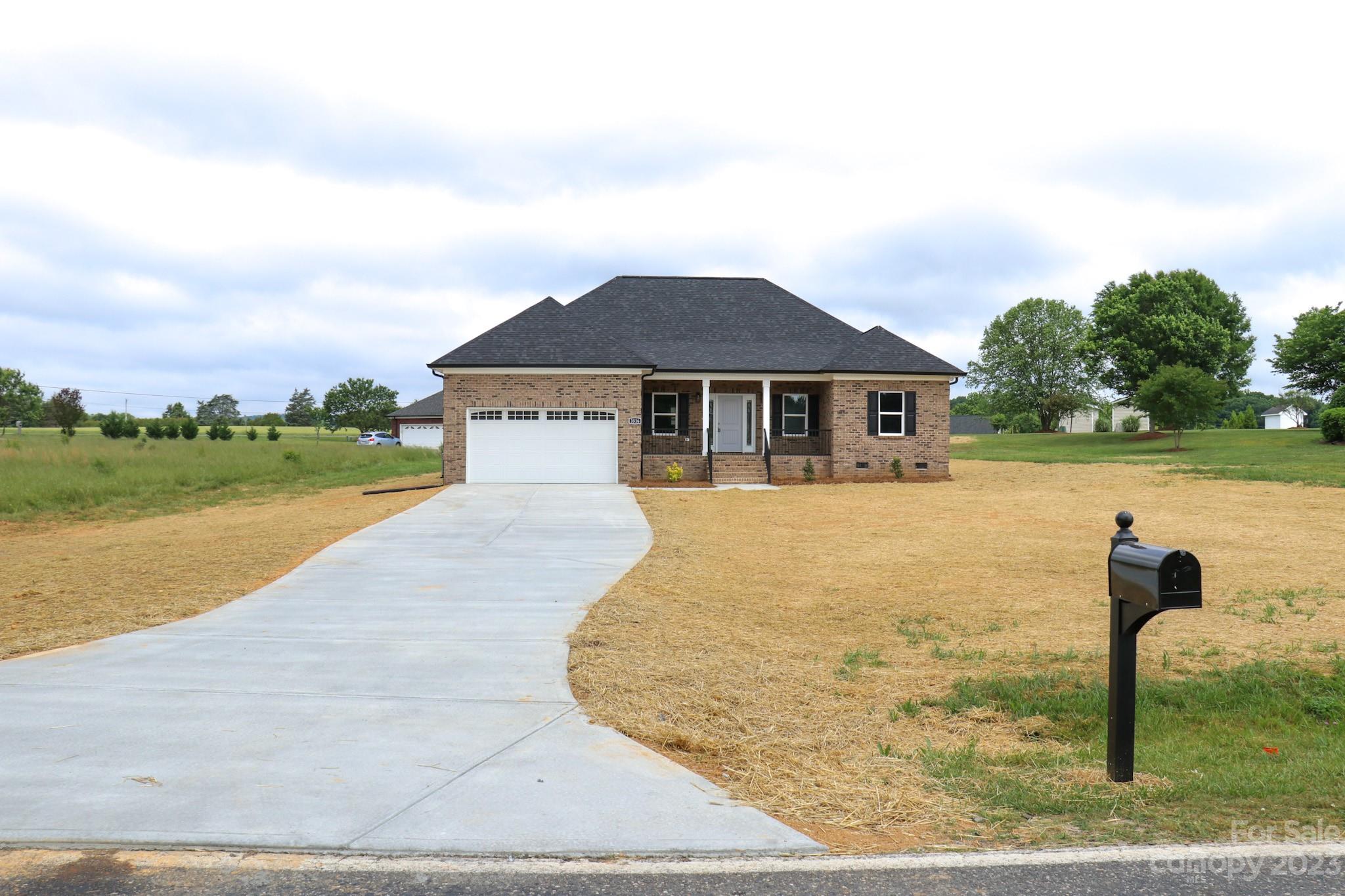 3516 Cloninger Road Dallas, NC 28034 - Photo 1 of 34 Gallery Image 1