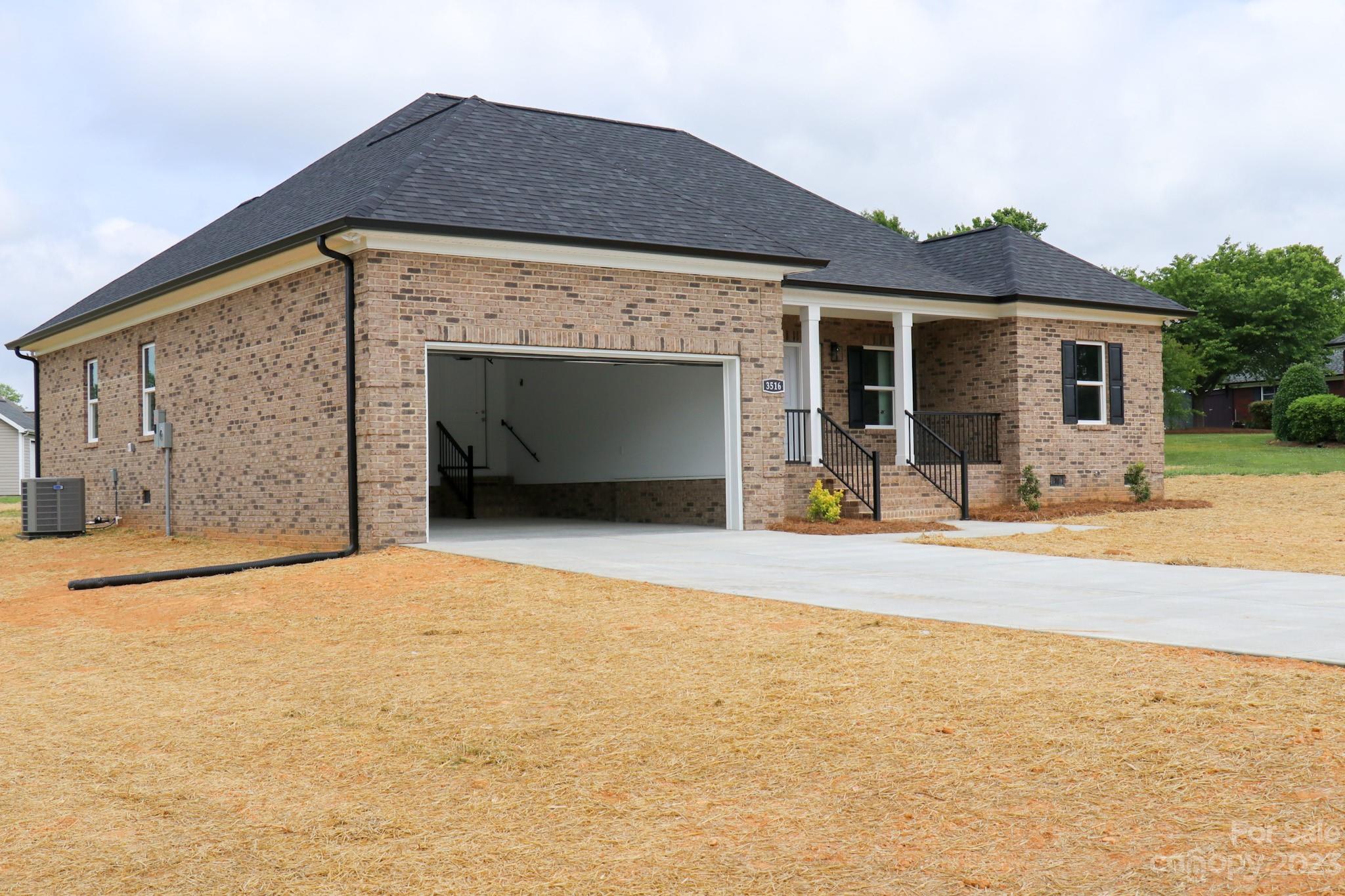 3516 Cloninger Road Dallas, NC 28034 - Photo 3 of 34 Gallery Image 3