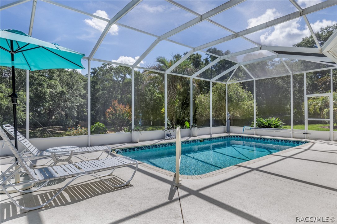 639 West Doerr Path Hernando, FL 34442 - Photo 2 of 61