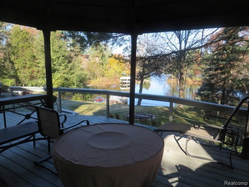 1050 Seneca Road Lake Orion, MI 48362 - Photo 23 of 31 Gazebo view of lake.jpg