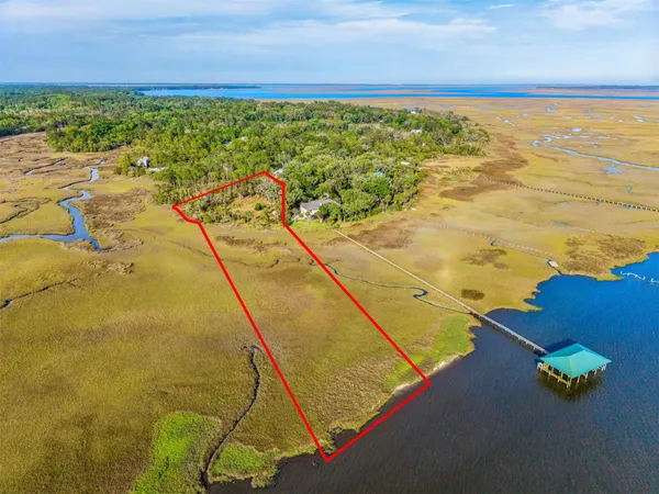 $1,035,000 | 94153 Palm Drive North, Fernandina Beach, FL 32034