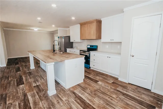 $185,900 | 71 Jamies Way, Jesup, GA 31545