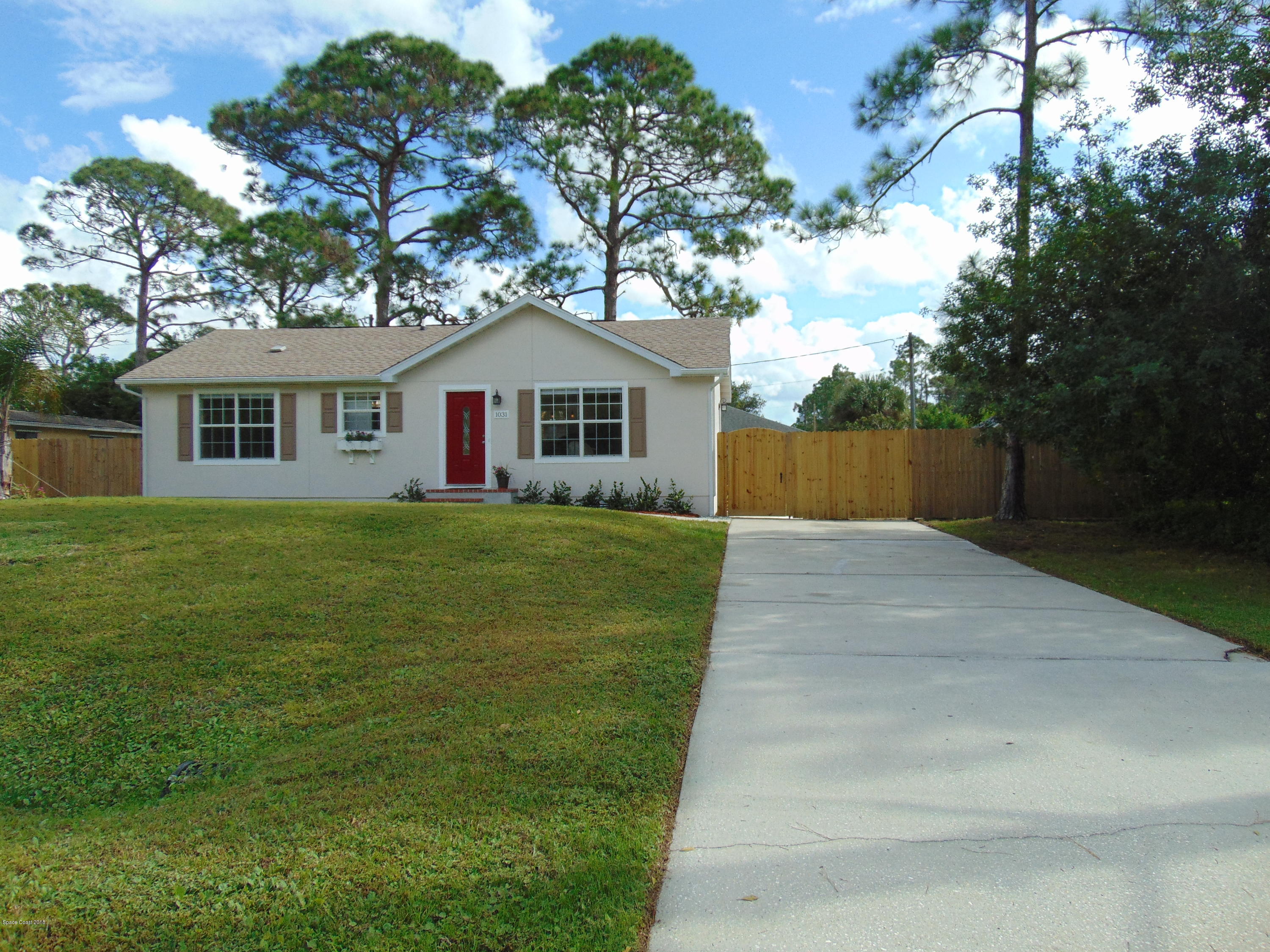 1031 Degroodt Road Southwest Palm Bay, FL 32908 - Photo 2 of 16 DSC03332