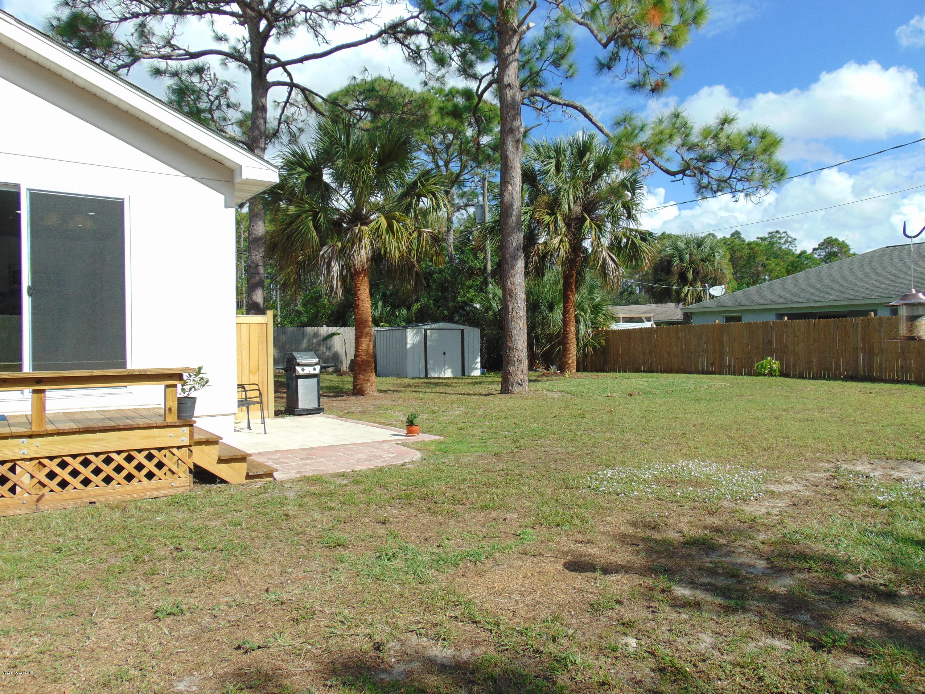 1031 Degroodt Road Southwest Palm Bay, FL 32908 - Photo 4 of 16 DSC03338