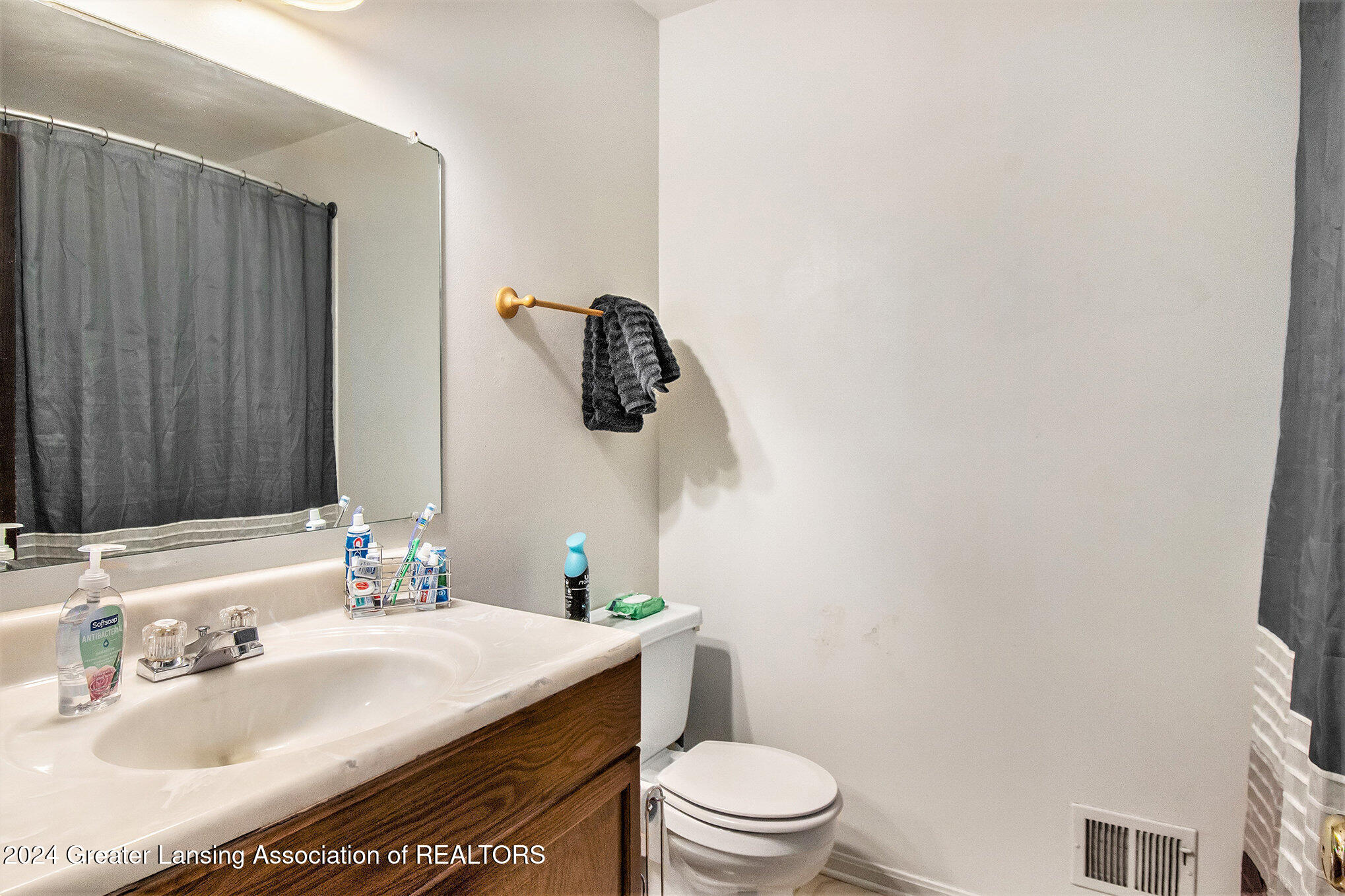 2615 Byrnes Road Lansing, MI 48906 - Photo 11 of 25 11