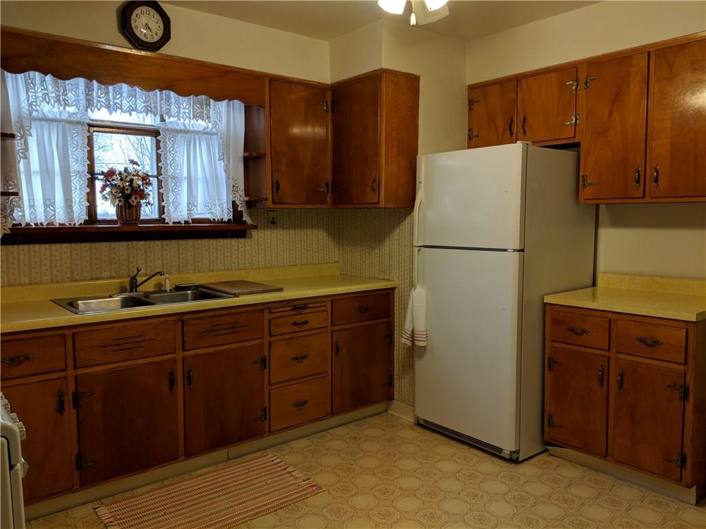 Kitchen offers lots of storage and work space   Appliances included