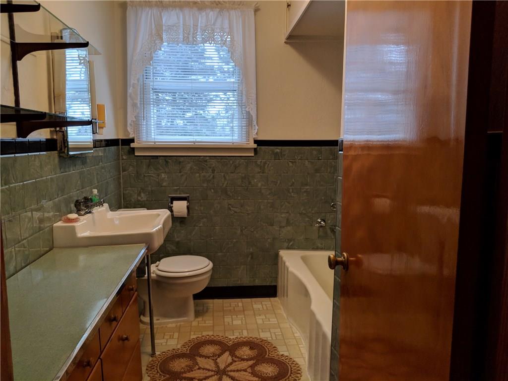 205 Montgomery Road Scottdale, PA 15683 - Photo 10 of 25 full bath