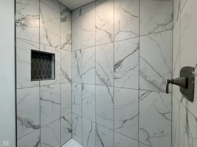 $292,000 | 930 Sunset Drive, Covington, IN 47932