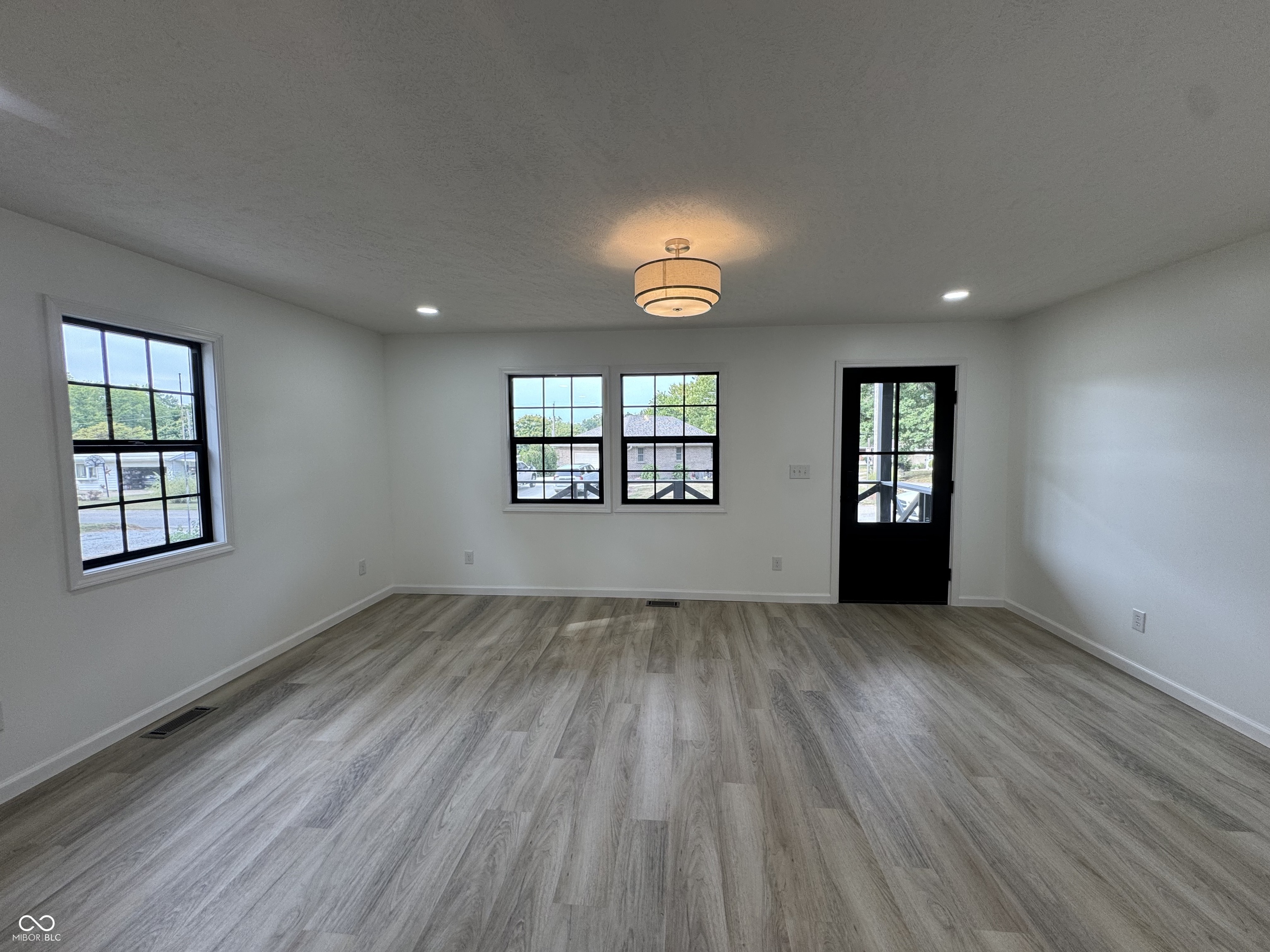 930 Sunset Drive Covington, IN 47932 - Photo 5 of 42