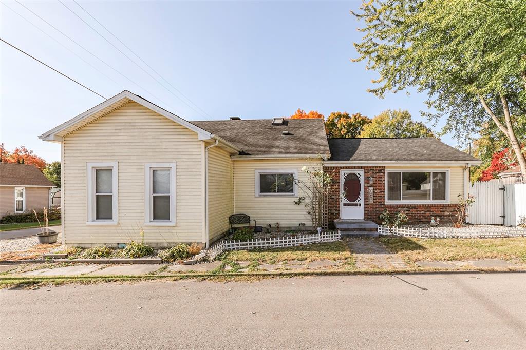 204 Railroad Street Elizabethtown, IN 47232 - Photo 1 of 42