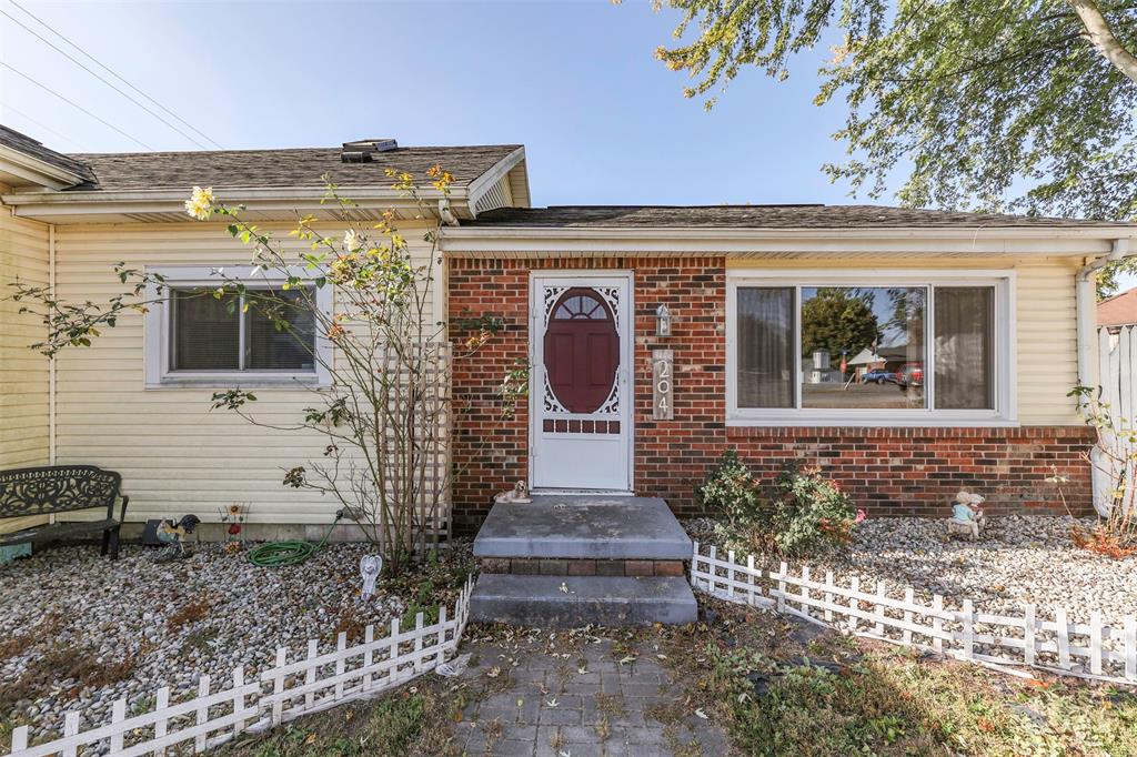 204 Railroad Street Elizabethtown, IN 47232 - Photo 2 of 42