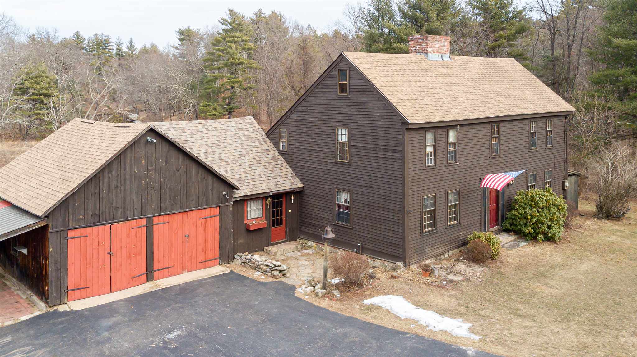 94 Seaverns Bridge Road Amherst, NH 03031 - Photo 2 of 40