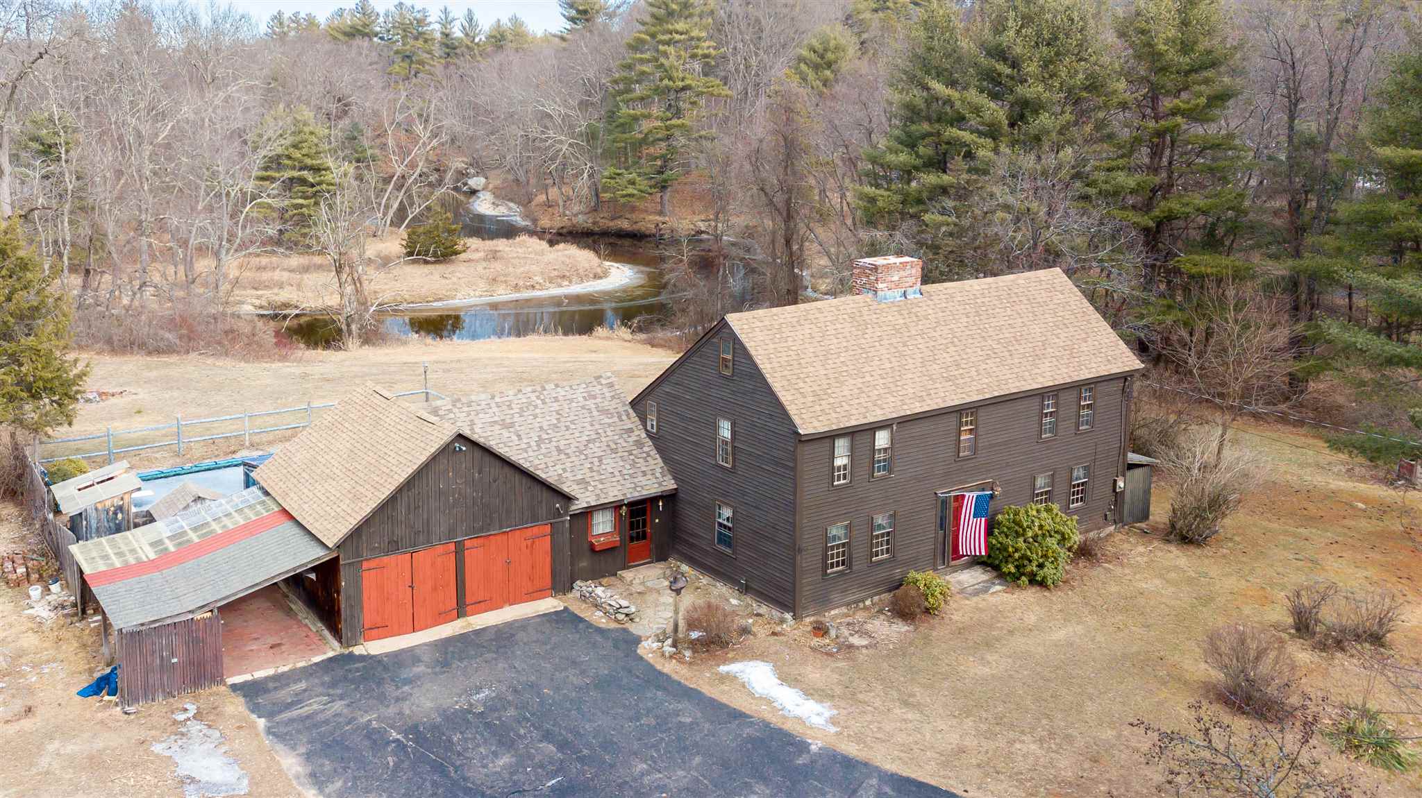 94 Seaverns Bridge Road Amherst, NH 03031 - Photo 3 of 40