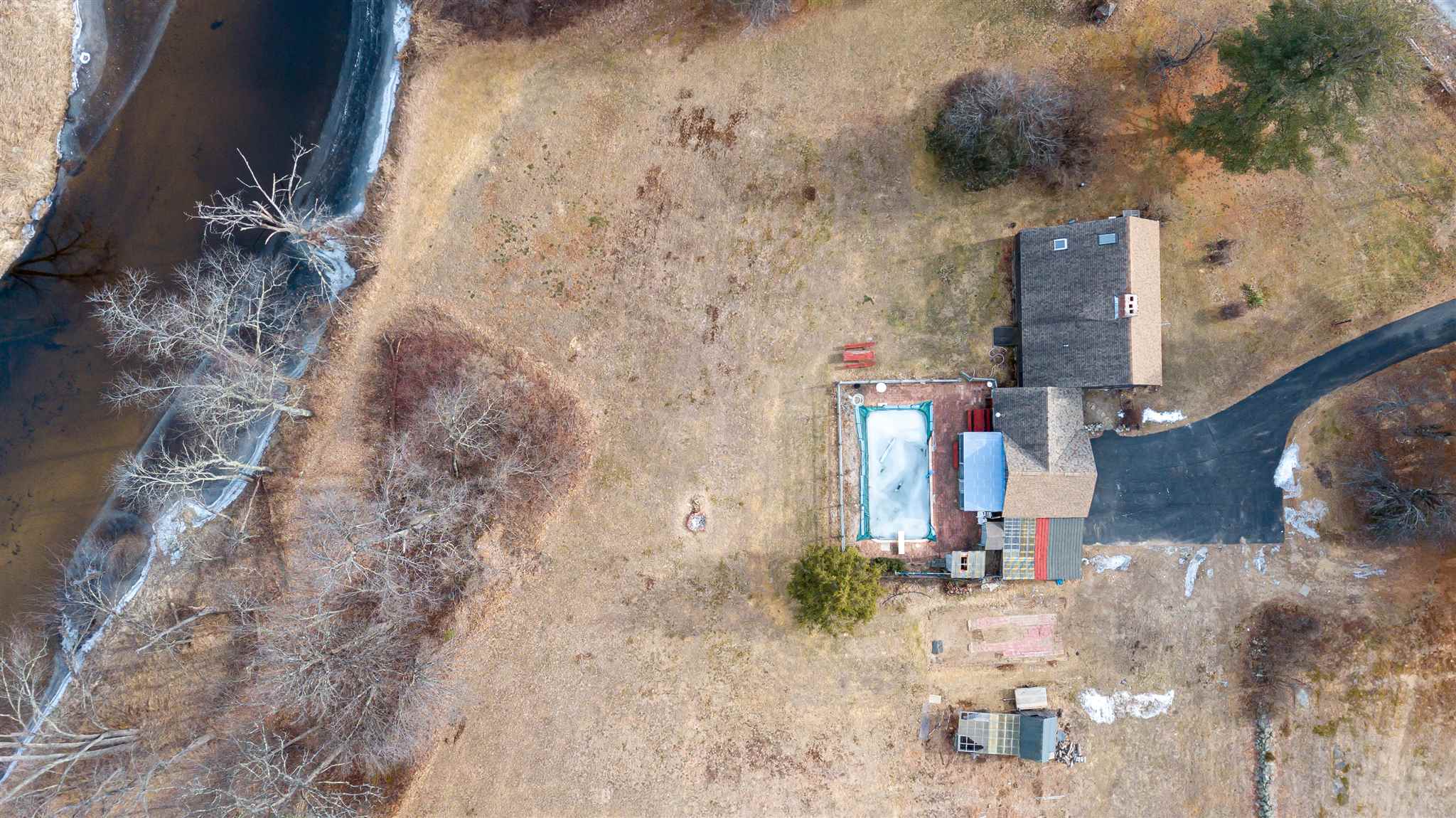 94 Seaverns Bridge Road Amherst, NH 03031 - Photo 7 of 40