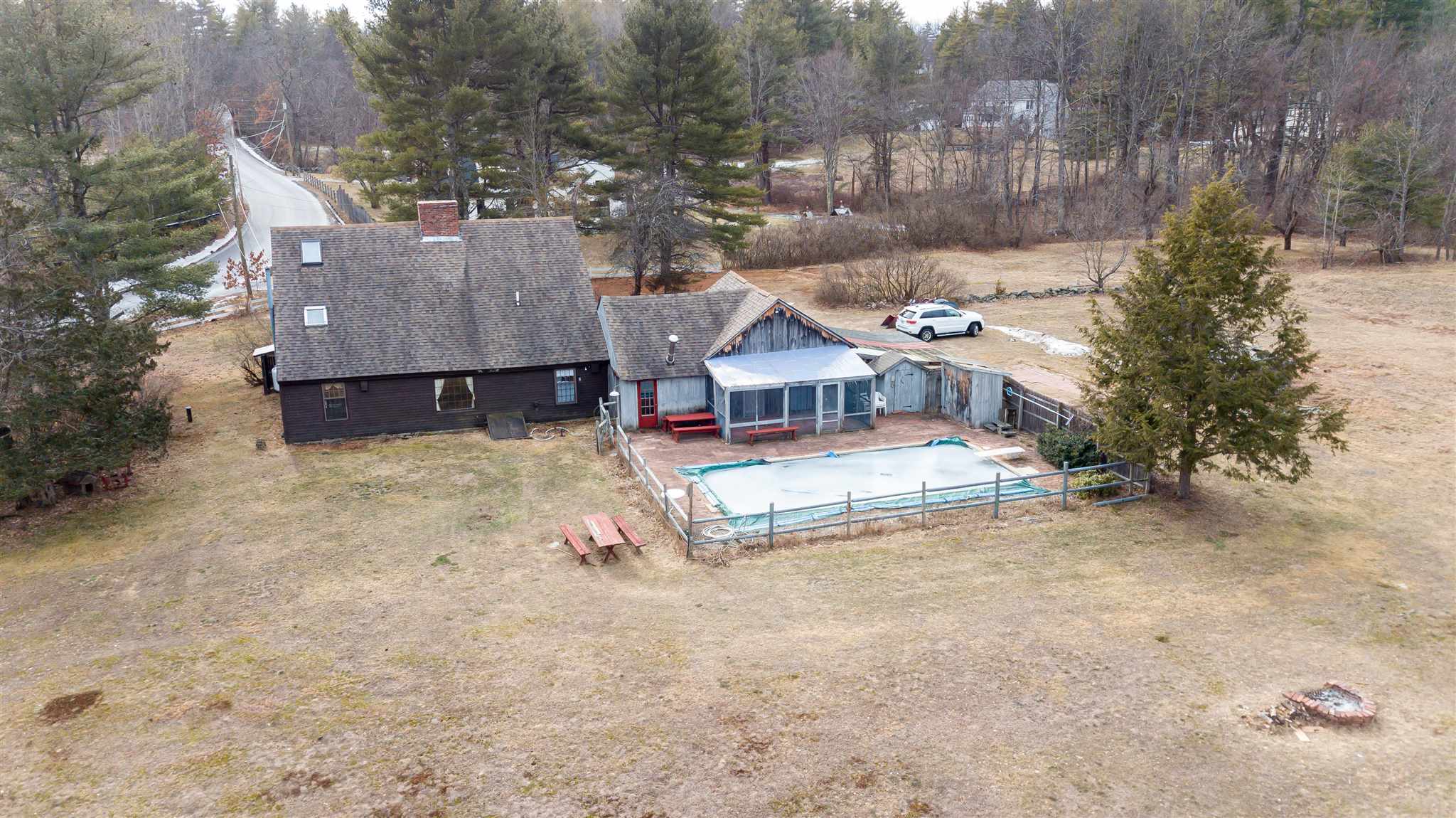 94 Seaverns Bridge Road Amherst, NH 03031 - Photo 8 of 40