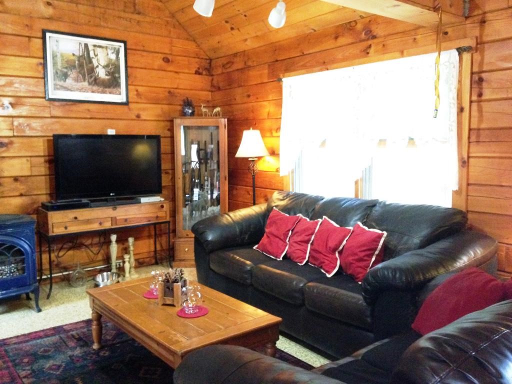 77 Wagon Wheel Road Littleton, NH 03561 - Photo 4 of 36