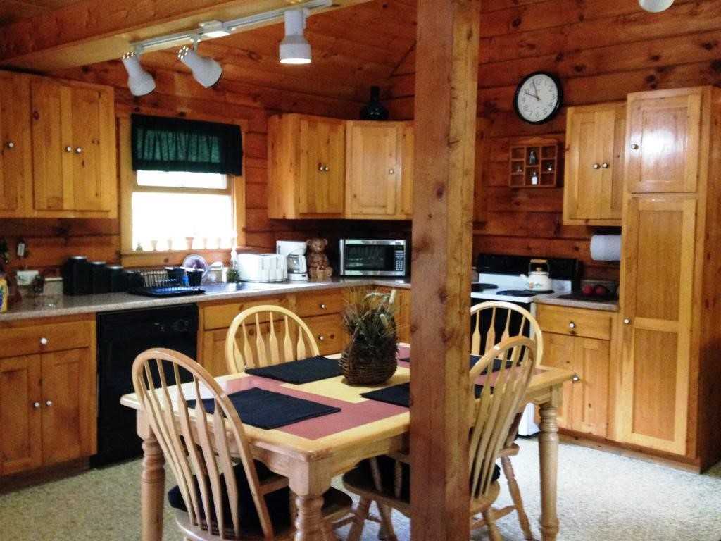 77 Wagon Wheel Road Littleton, NH 03561 - Photo 8 of 36