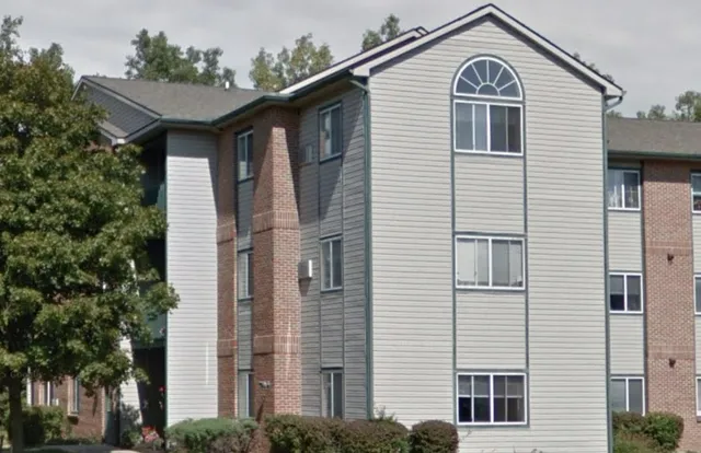 $945 | 2700 Marfitt Road, East Lansing, MI 48823