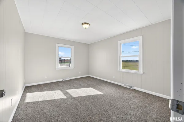 $174,900 | 300 North Stanley Drive, Chillicothe, IL 61523