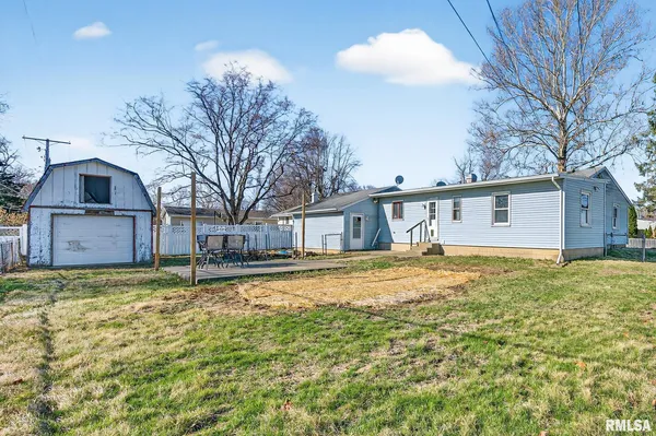 $174,900 | 300 North Stanley Drive, Chillicothe, IL 61523