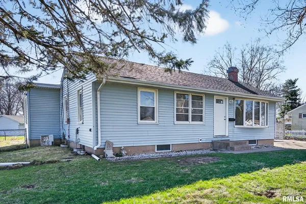 $174,900 | 300 North Stanley Drive, Chillicothe, IL 61523