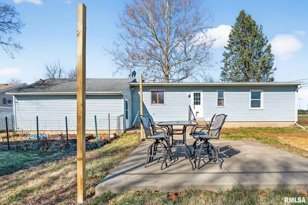 $174,900 | 300 North Stanley Drive, Chillicothe, IL 61523