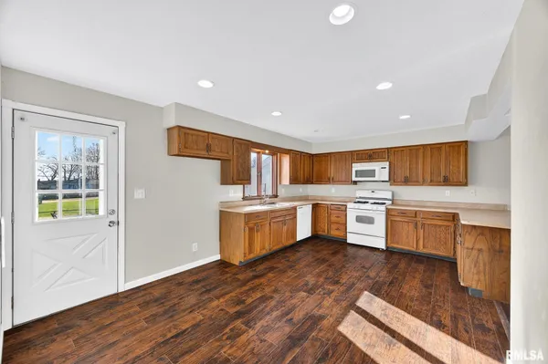 $174,900 | 300 North Stanley Drive, Chillicothe, IL 61523