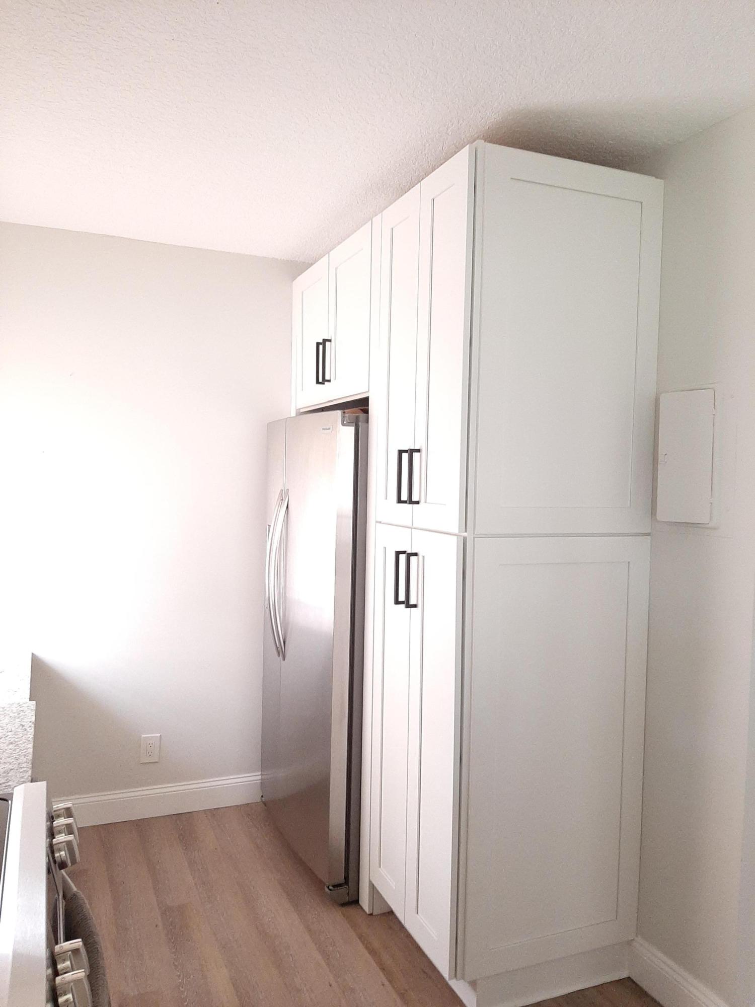 2820 Southwest 22nd Avenue, Unit 202 Delray Beach, FL 33445 - Photo 7 of 49 Pantry