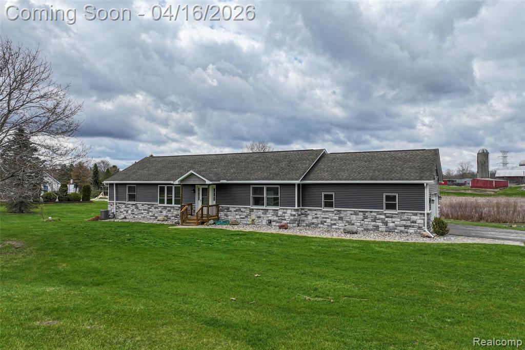 12420 Kipp Road Goodrich, MI 48438 - Photo 2 of 49 Gallery Image 2