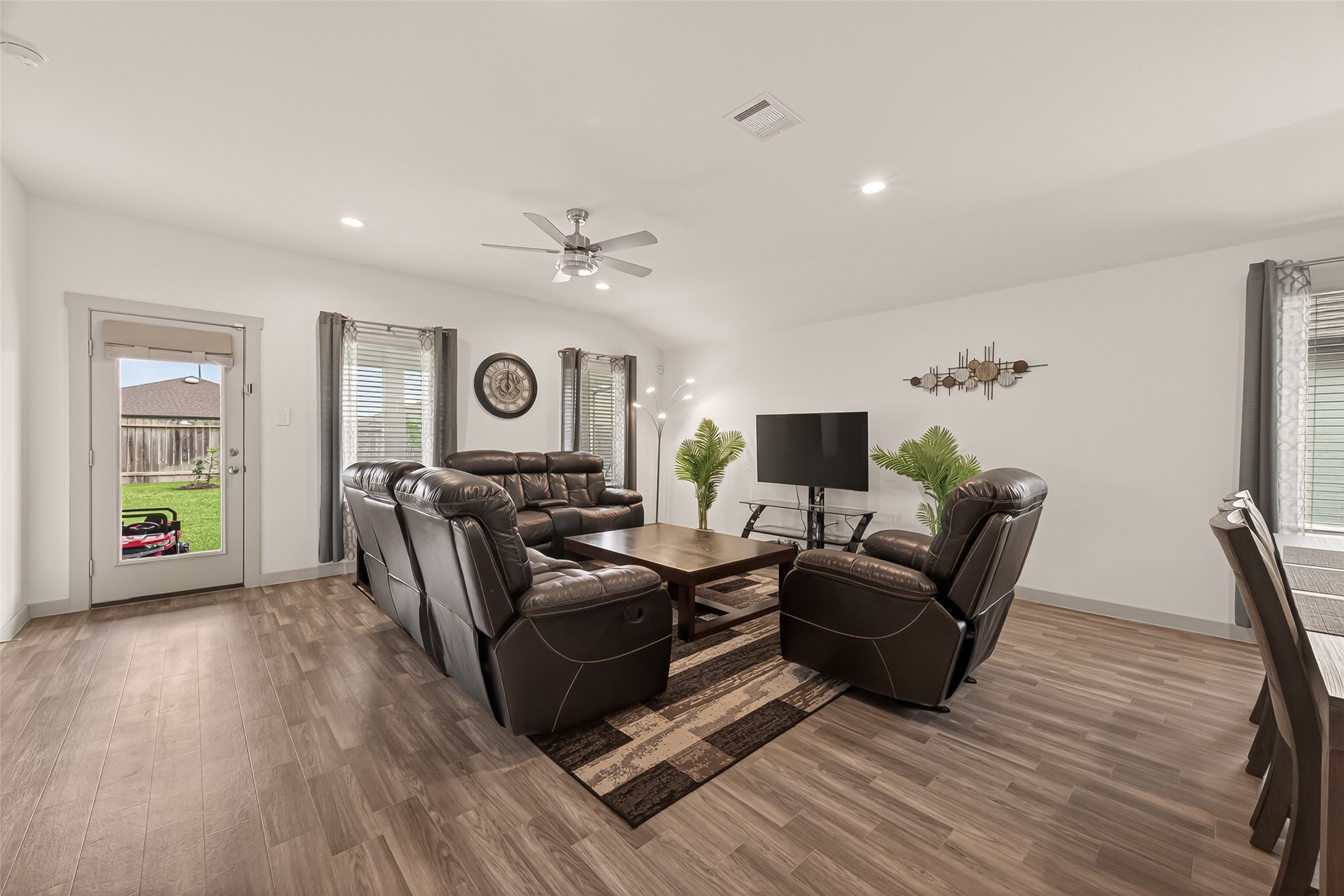 707 Silver Kettle Drive Rosharon, TX 77583 - Photo 6 of 50