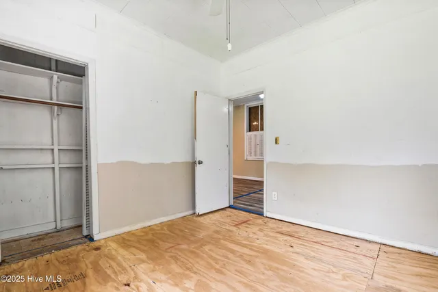 $122,900 | 401 Pecan Lane, Lake Waccamaw, NC 28450