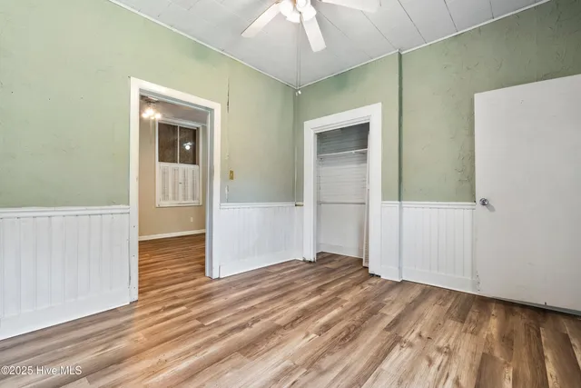 $122,900 | 401 Pecan Lane, Lake Waccamaw, NC 28450