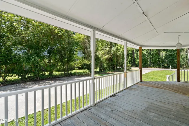 $122,900 | 401 Pecan Lane, Lake Waccamaw, NC 28450