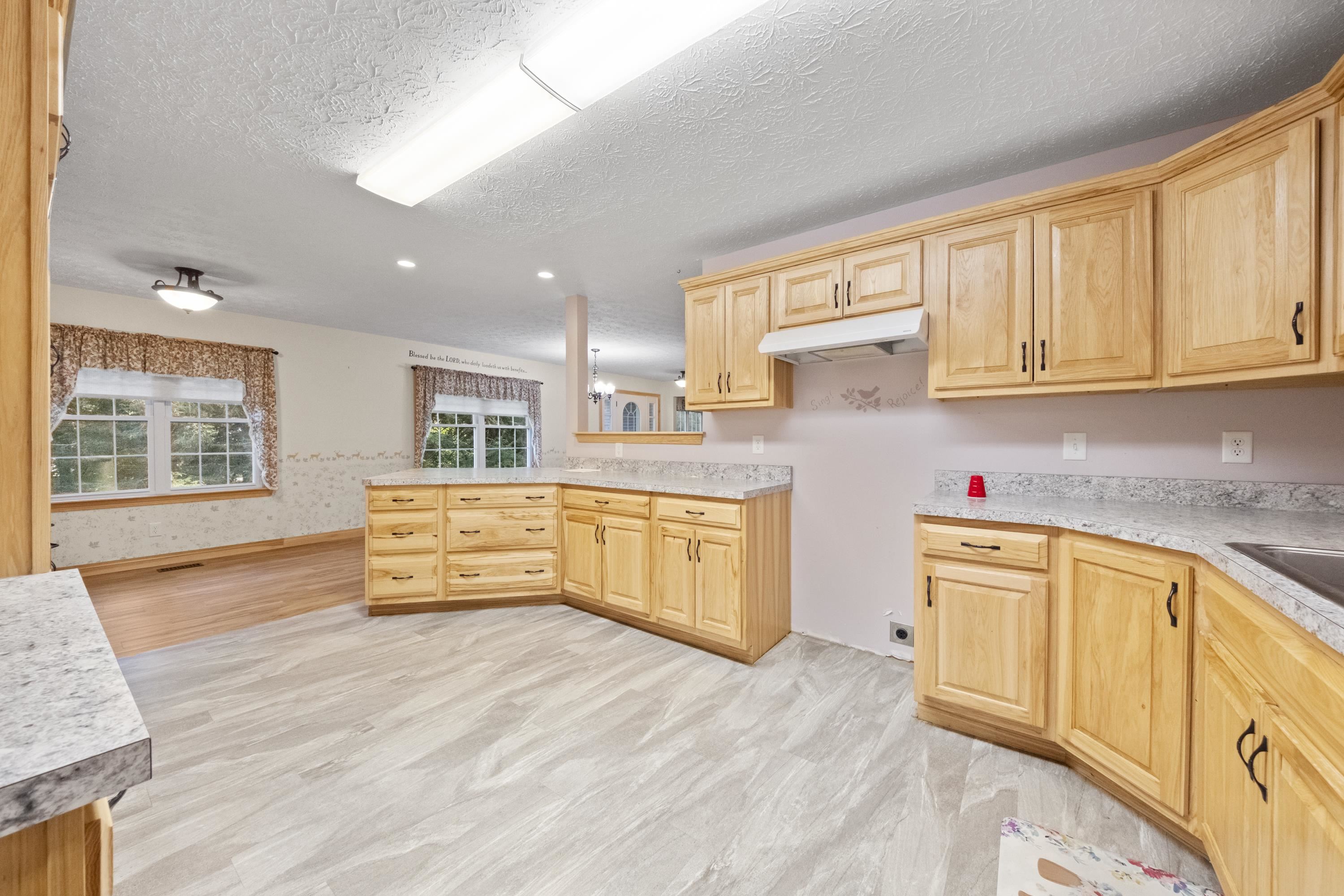 693 Fox Run Road Grayson, KY 41143 - Photo 12 of 49