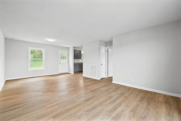 $1,350 | 717 Green Valley Court, Clarksville, TN 37042