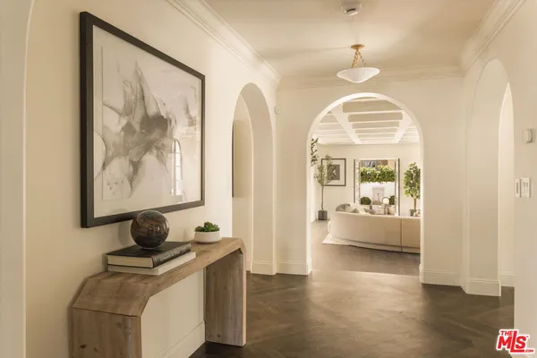 $6,950,000 | 134 North McCadden Place, Los Angeles, CA 90004