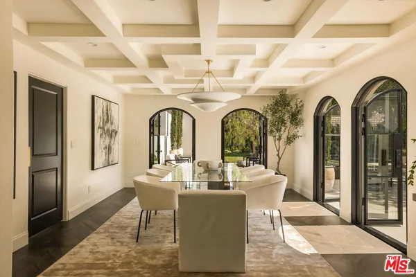 $6,950,000 | 134 North McCadden Place, Los Angeles, CA 90004