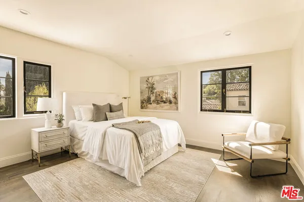 $6,950,000 | 134 North McCadden Place, Los Angeles, CA 90004