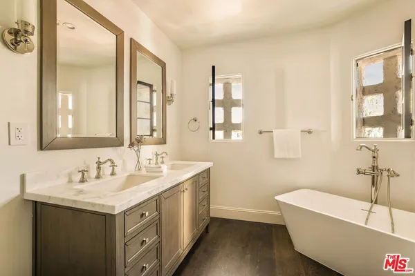 $6,950,000 | 134 North McCadden Place, Los Angeles, CA 90004