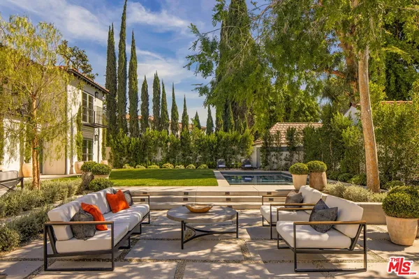 $6,950,000 | 134 North McCadden Place, Los Angeles, CA 90004