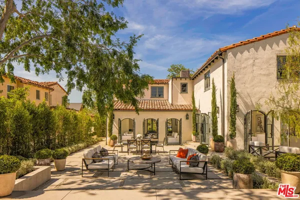 $6,950,000 | 134 North McCadden Place, Los Angeles, CA 90004