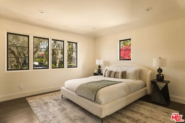 $6,950,000 | 134 North McCadden Place, Los Angeles, CA 90004