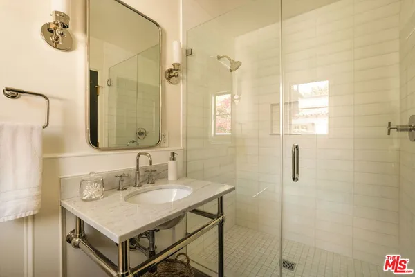 $6,950,000 | 134 North McCadden Place, Los Angeles, CA 90004