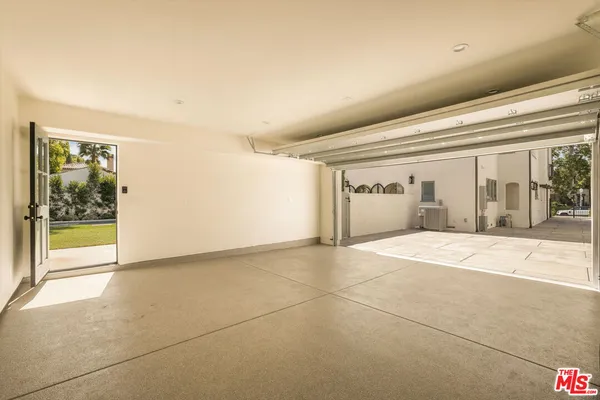 $6,950,000 | 134 North McCadden Place, Los Angeles, CA 90004