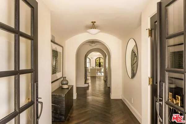 $6,950,000 | 134 North McCadden Place, Los Angeles, CA 90004